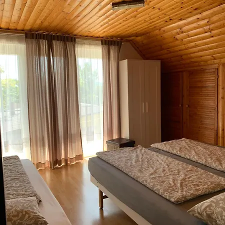 Tom Apartament Balatonlelle